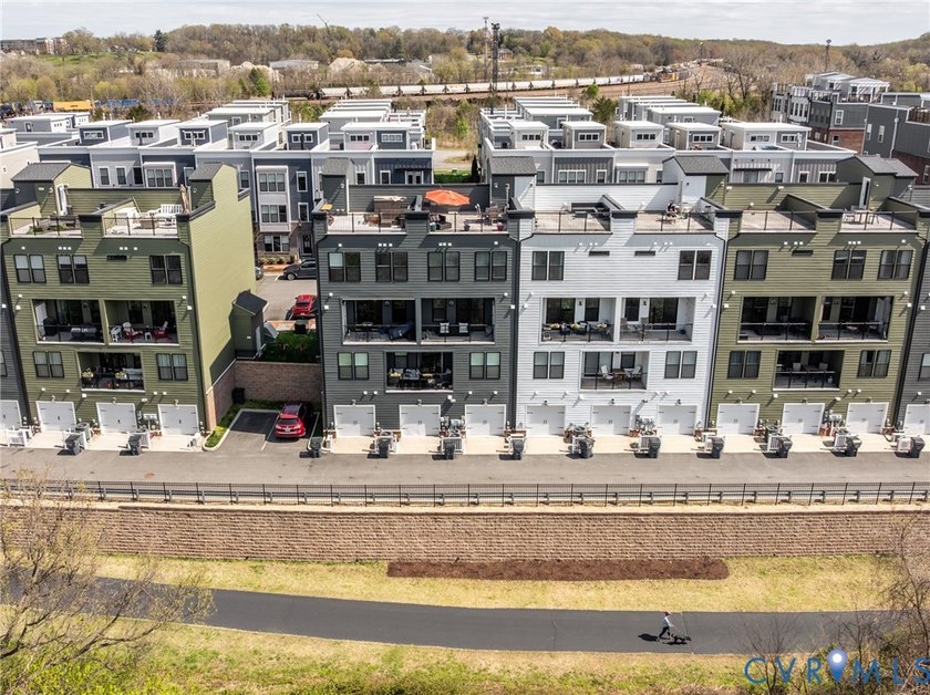 Experience elevated city living in this exceptional modern 3 Bed - photo 5