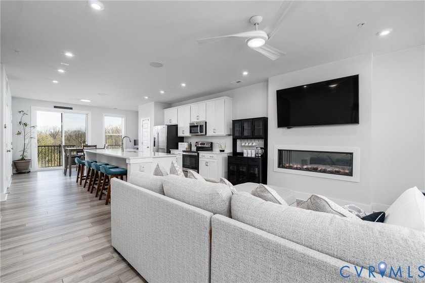 Experience elevated city living in this exceptional modern 3 Bed - photo 10