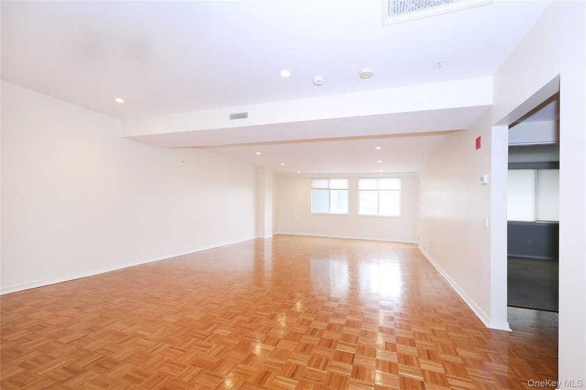 Newly Reduced...Location, Location, Location! Located on the 4th - photo 4