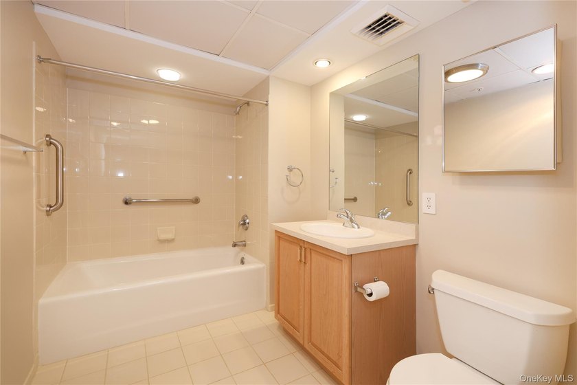 Newly Reduced...Location, Location, Location! Located on the 4th - photo 8