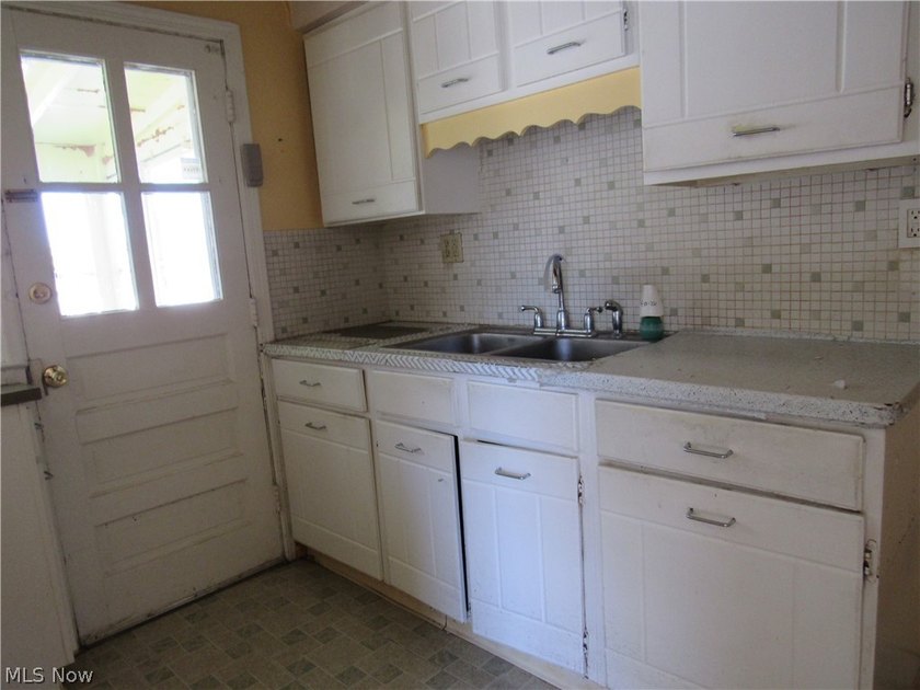 Don't miss out on this half-duplex conveniently located on a - photo 5