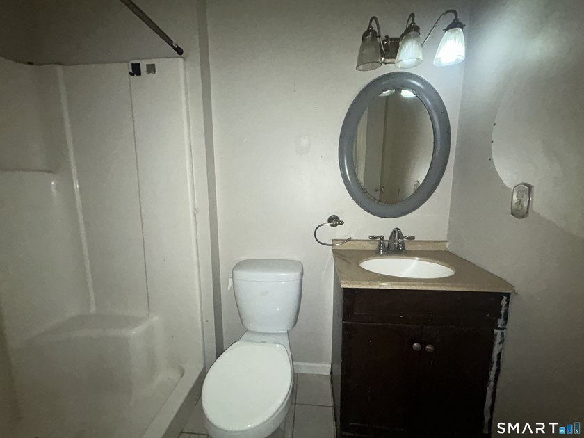 Welcome to 672 Woodward Avenue in New Haven, offering a - photo 21