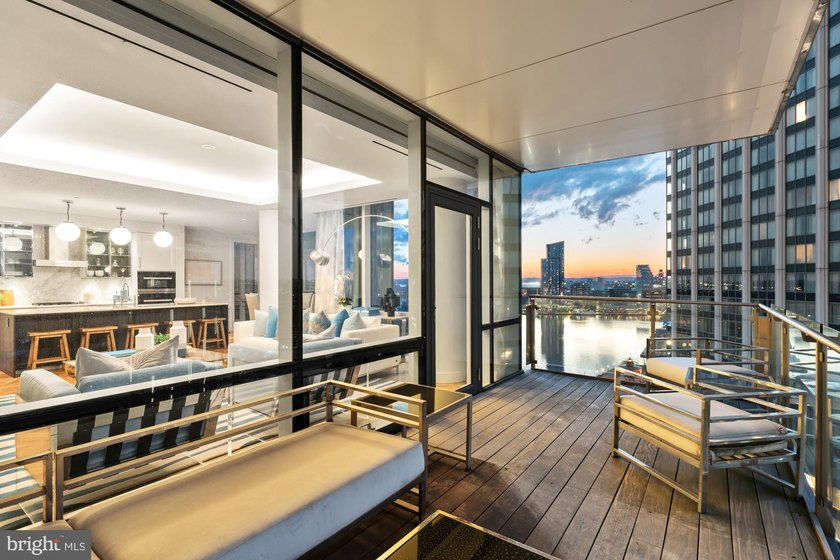 TWO-BEDROOM CORNER UNIT MODEL WITH BALCONY AVAILABLE! Welcome to - photo 21