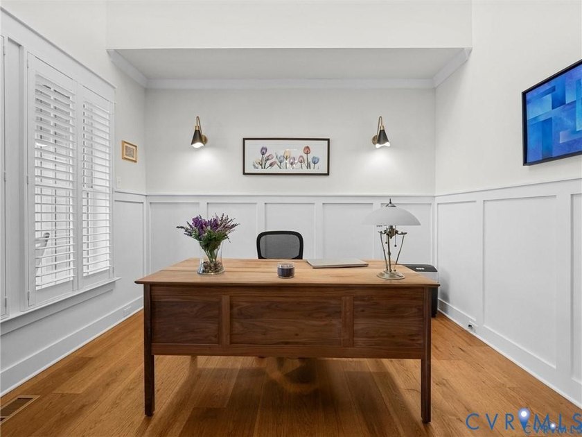 This 2022 Clay Street Builders Parade of Homes award-winning - photo 2