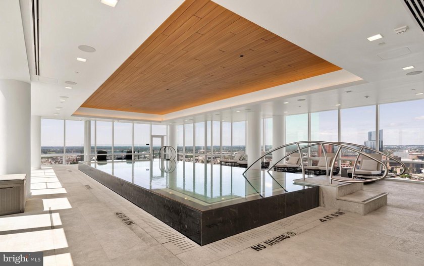 TWO-BEDROOM CORNER UNIT MODEL WITH BALCONY AVAILABLE! Welcome to - photo 34