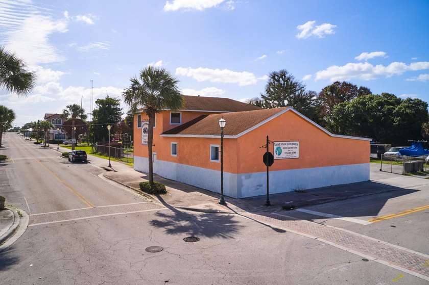 Large 3915 Sf General Commercial Building In The Heart of - photo 8