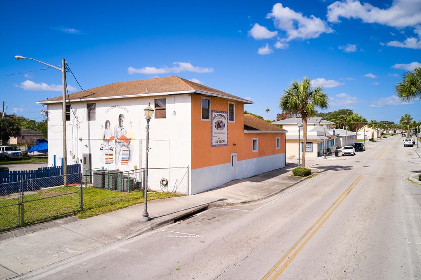 Large 3915 Sf General Commercial Building In The Heart of - photo 9