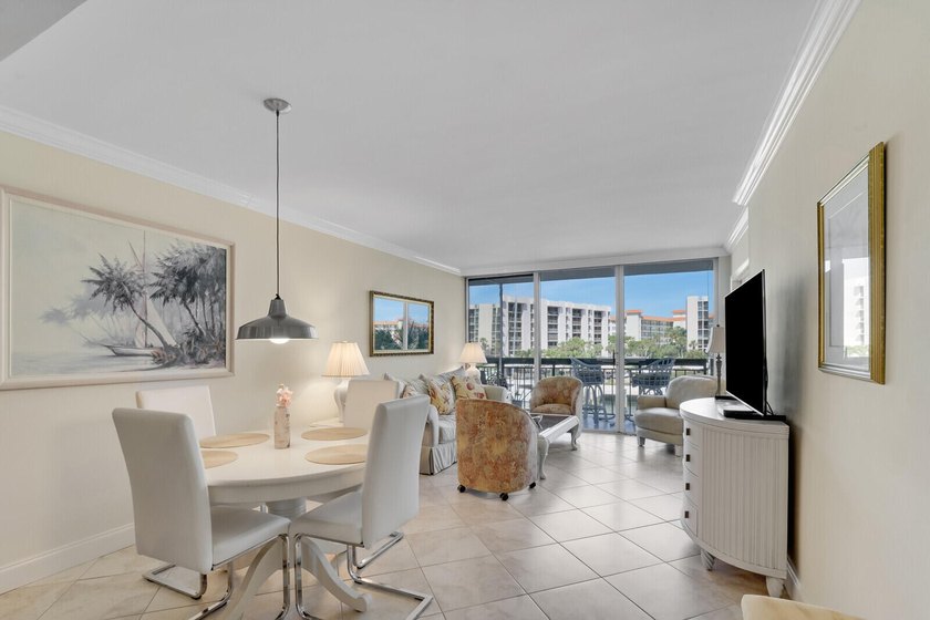 Introducing G305, a 2BR/2BA condo in the Yacht &amp; Racquet Club of - photo 11