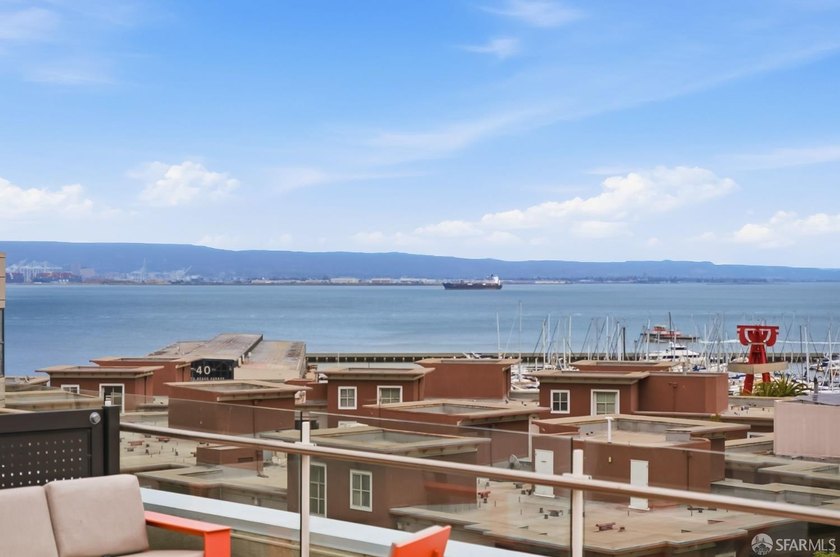 Welcome to 72 Townsend, a boutique mid-rise residence in the - photo 40