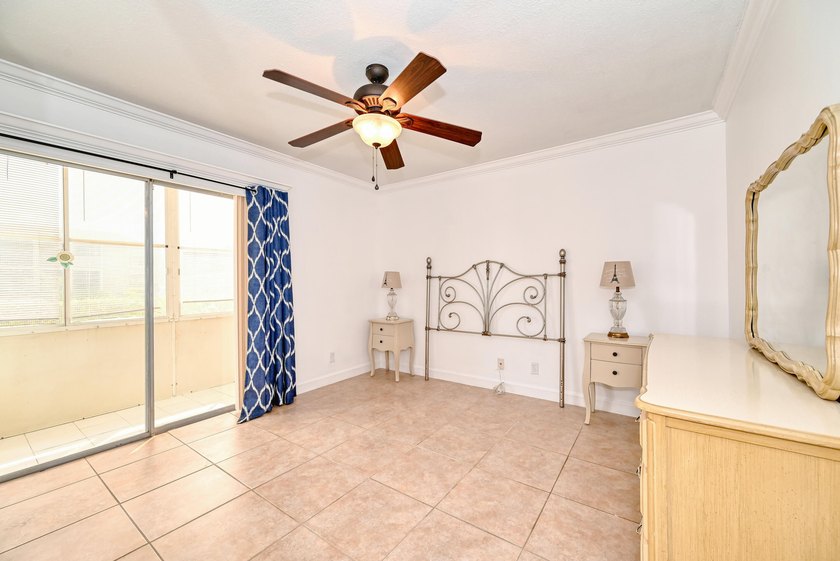 Seller is offering a one-year appliance warranty to the new - photo 12