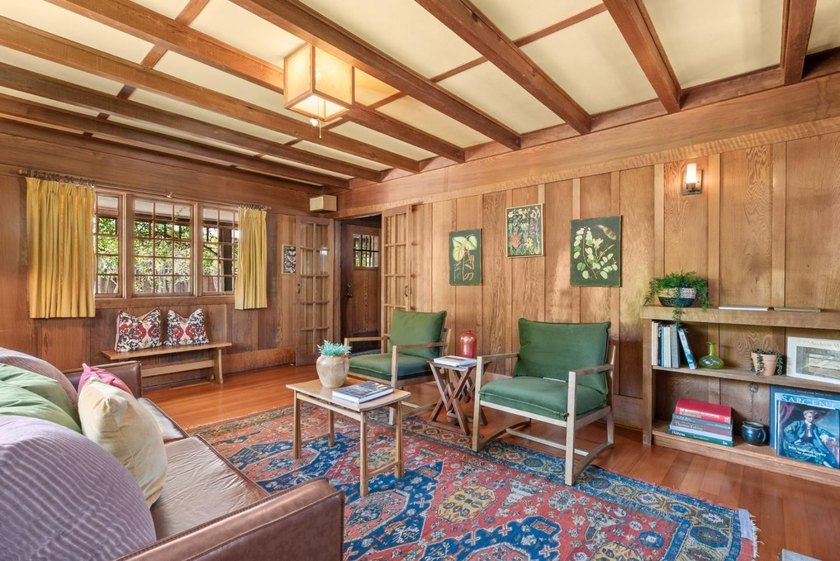 Rich in character &amp; timeless appeal, this Arts &amp; Crafts-style - photo 14