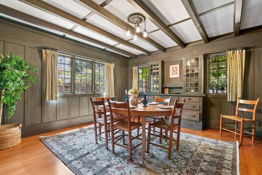Rich in character &amp; timeless appeal, this Arts &amp; Crafts-style - photo 21