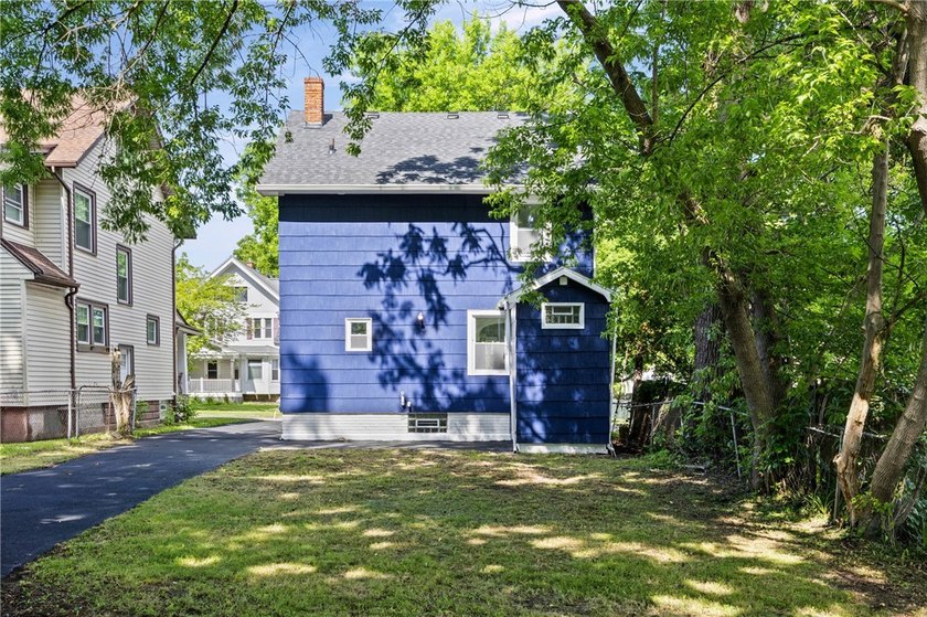 Completely renovated 3-bedroom, 2 full bath home offering - photo 38
