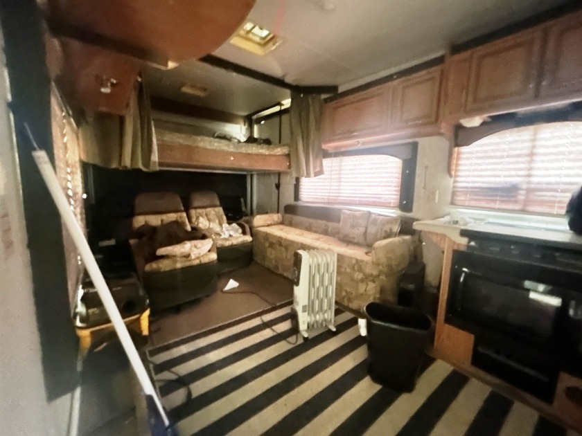 Waterfront Getaway on the Beautiful Spring River! This - photo 30