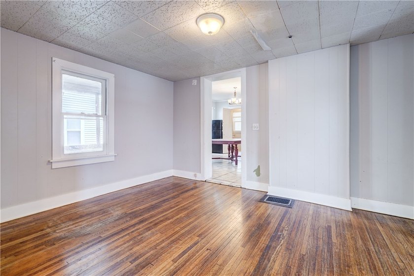 Don't miss this 3 bedroom, with office, 1.5 bath Colonial in the - photo 11