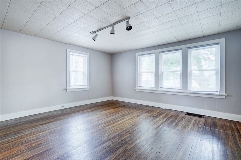 Don't miss this 3 bedroom, with office, 1.5 bath Colonial in the - photo 14