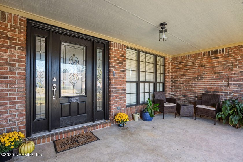 4BR 2BA 2455 SF, All Brick ,2 car garage in desirable Chimney - photo 4