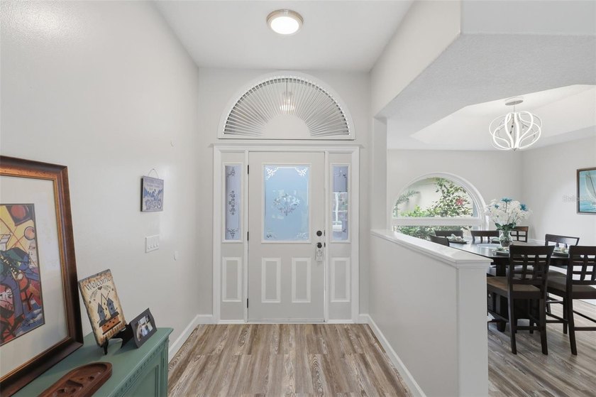 Located just minutes to the Beach or Intracoastal River in the - photo 5