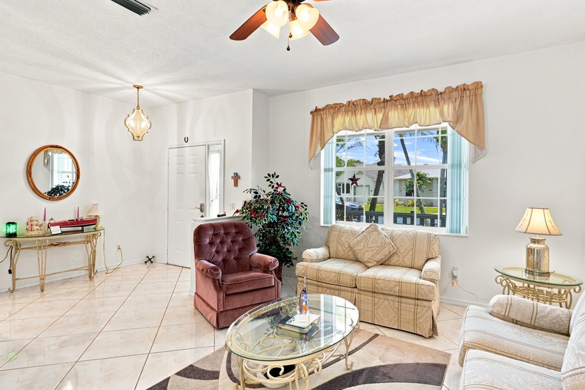 Welcome to this charming single-story residence located in Kings - photo 11