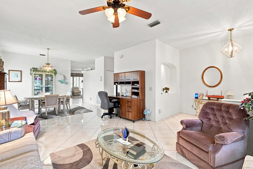 Welcome to this charming single-story residence located in Kings - photo 12