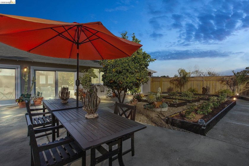 BT 7/20 11-1pm Parkridge Estates Modern Ranch Oasis. Once in a - photo 25