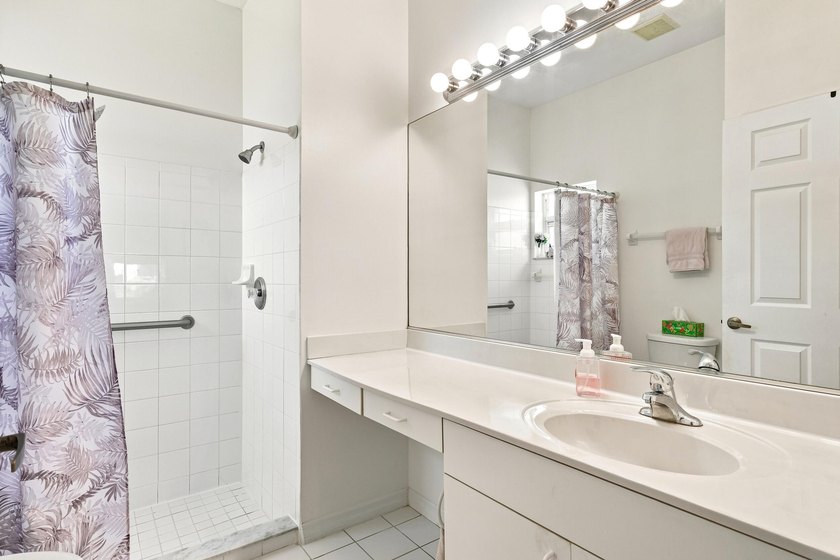 Welcome to this charming single-story residence located in Kings - photo 28