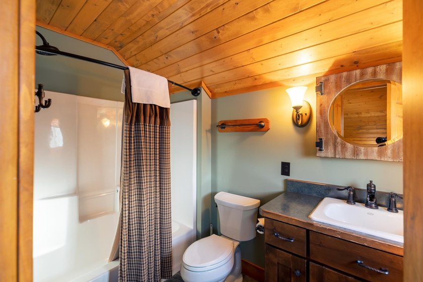 Discover Cottage 2 at Boyd Lodge, the embodiment of refined - photo 14