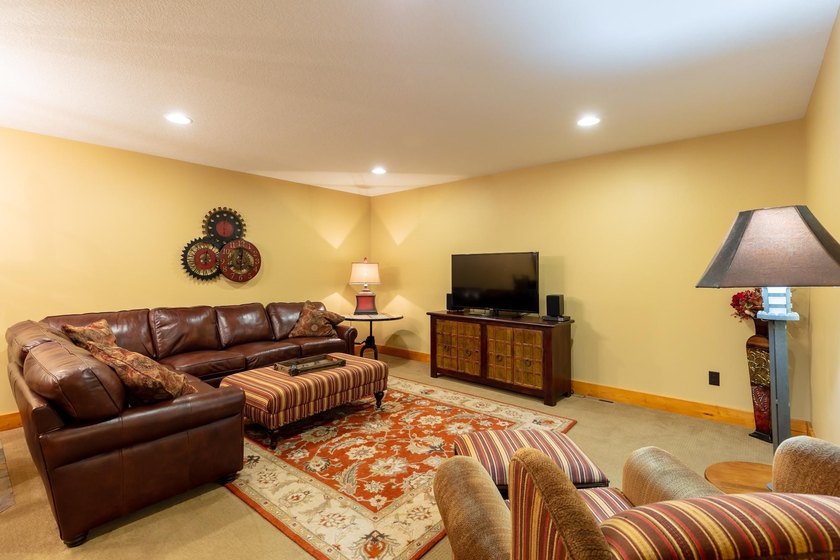Discover Cottage 2 at Boyd Lodge, the embodiment of refined - photo 18