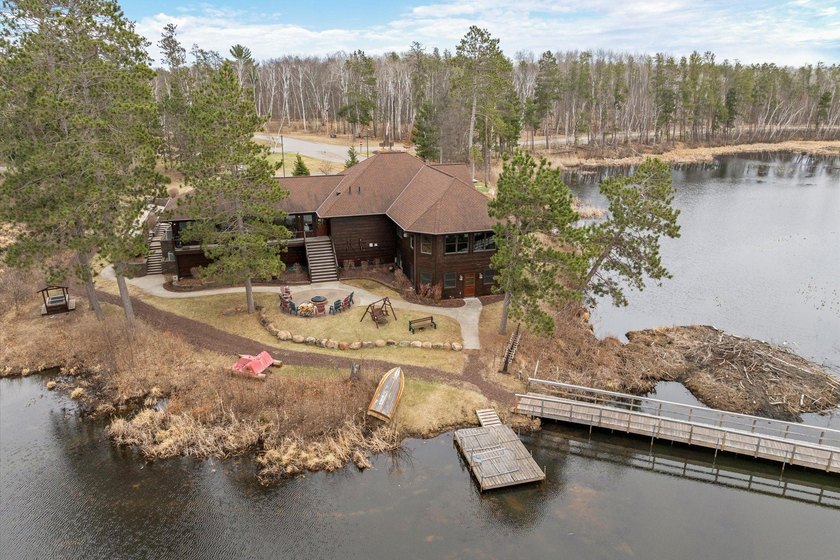 Discover Cottage 2 at Boyd Lodge, the embodiment of refined - photo 36