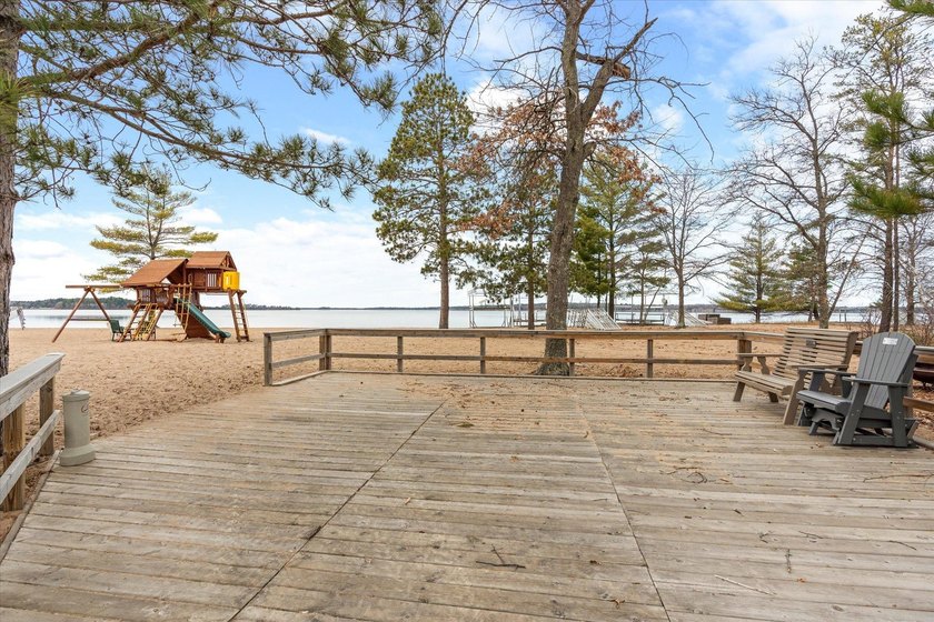 Discover Cottage 2 at Boyd Lodge, the embodiment of refined - photo 40