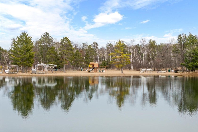 Discover Cottage 2 at Boyd Lodge, the embodiment of refined - photo 44