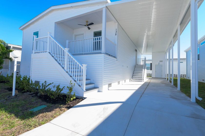 PRICE REDUCED Brand New 2025 Palm Harbor! 1386 sq Ft of beauty - photo 2