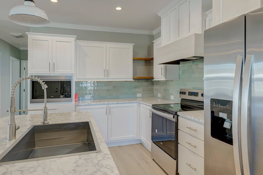 PRICE REDUCED Brand New 2025 Palm Harbor! 1386 sq Ft of beauty - photo 7