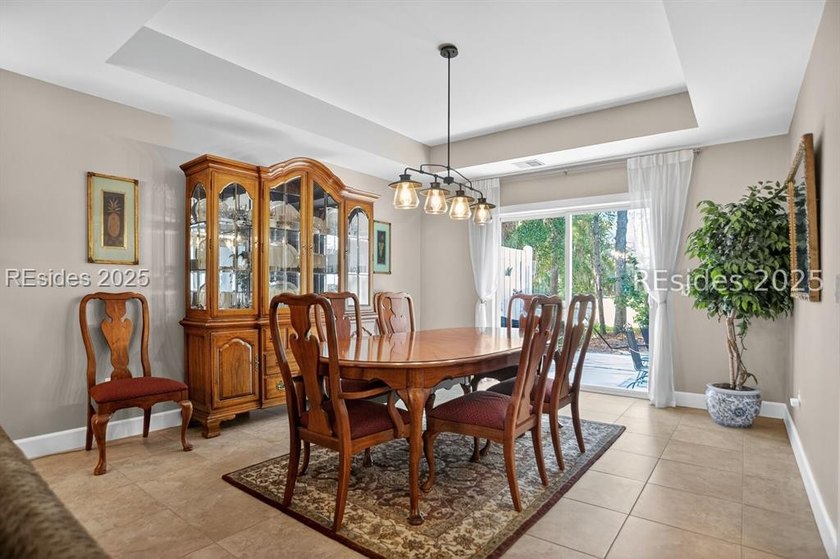 Welcome to this spacious 4br/3.5ba home located on the 4th - photo 12