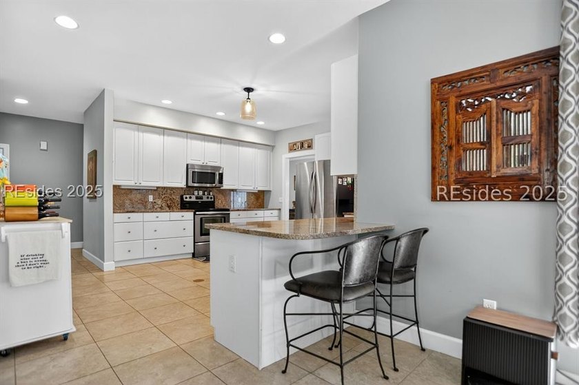 Welcome to this spacious 4br/3.5ba home located on the 4th - photo 17
