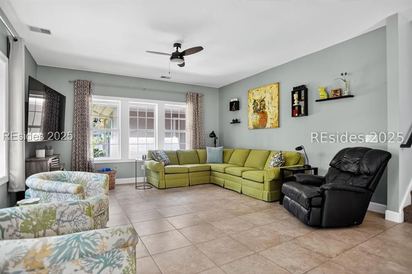 Welcome to this spacious 4br/3.5ba home located on the 4th - photo 21