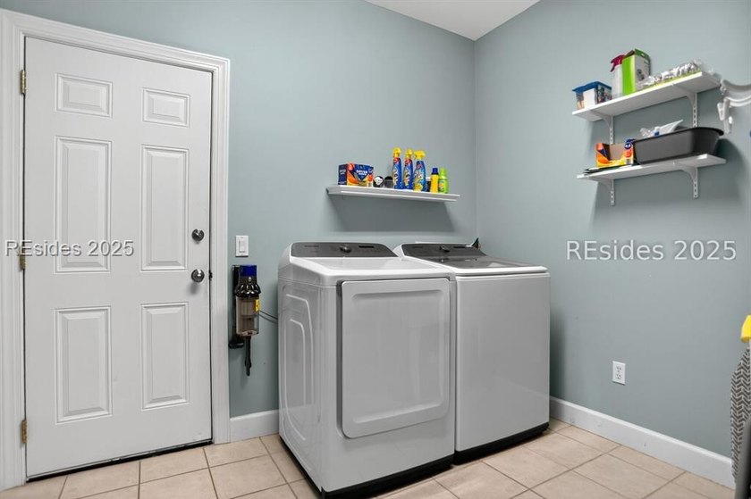 Welcome to this spacious 4br/3.5ba home located on the 4th - photo 23