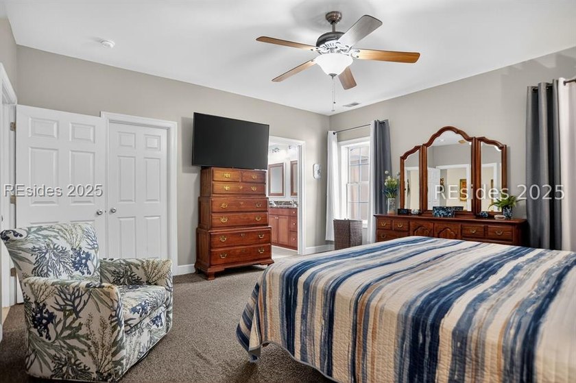 Welcome to this spacious 4br/3.5ba home located on the 4th - photo 26