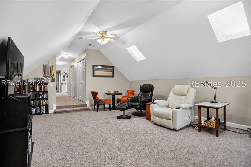 Welcome to this spacious 4br/3.5ba home located on the 4th - photo 30