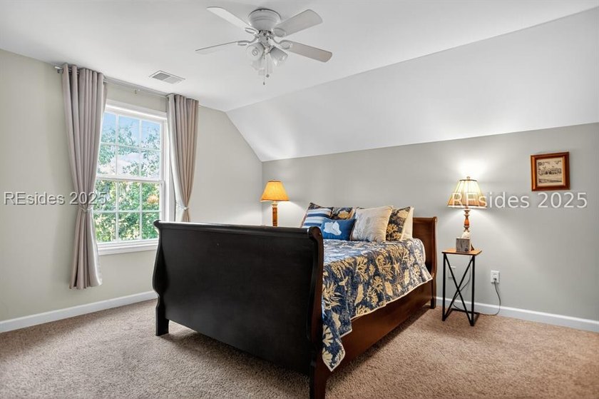 Welcome to this spacious 4br/3.5ba home located on the 4th - photo 35