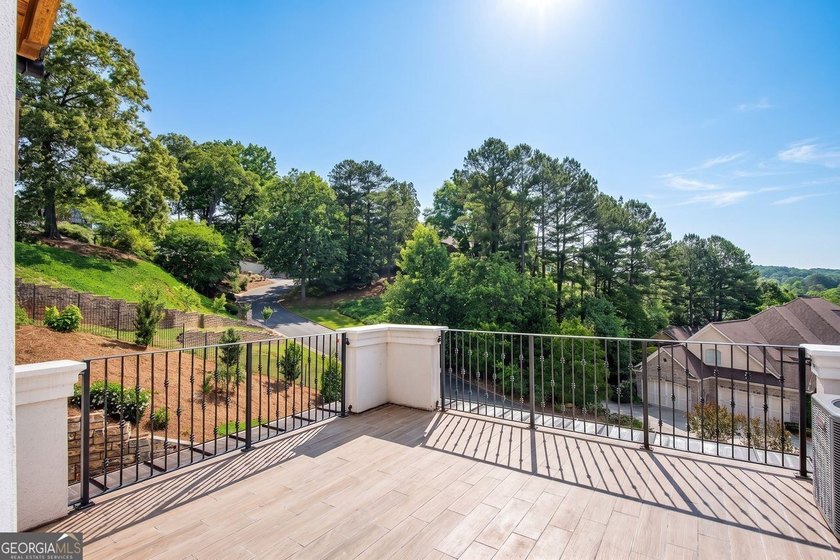 Stunning and elegant estate home on the golf course in sought - photo 45