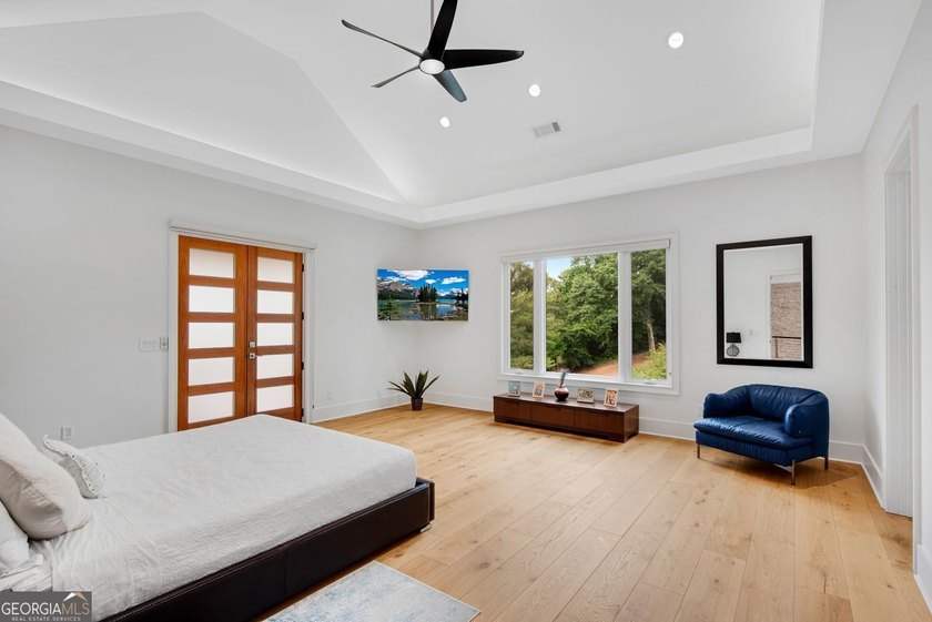 Stunning and elegant estate home on the golf course in sought - photo 46