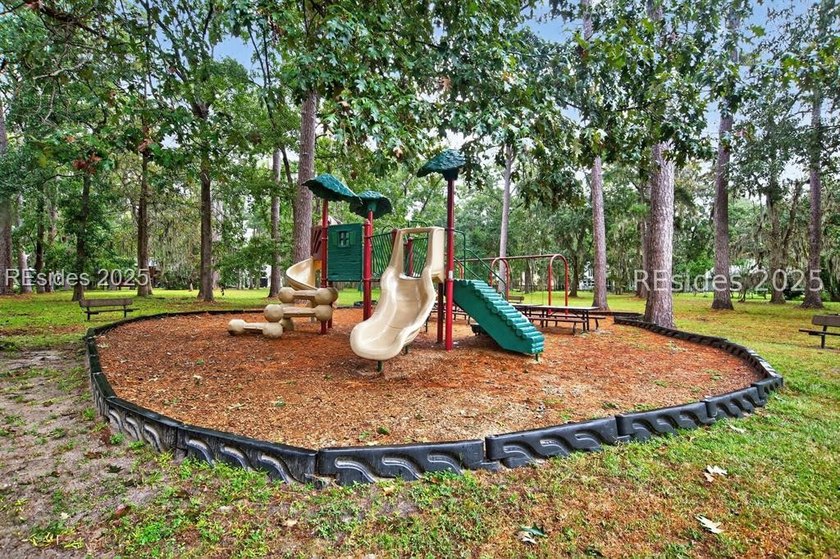 Welcome to this spacious 4br/3.5ba home located on the 4th - photo 52
