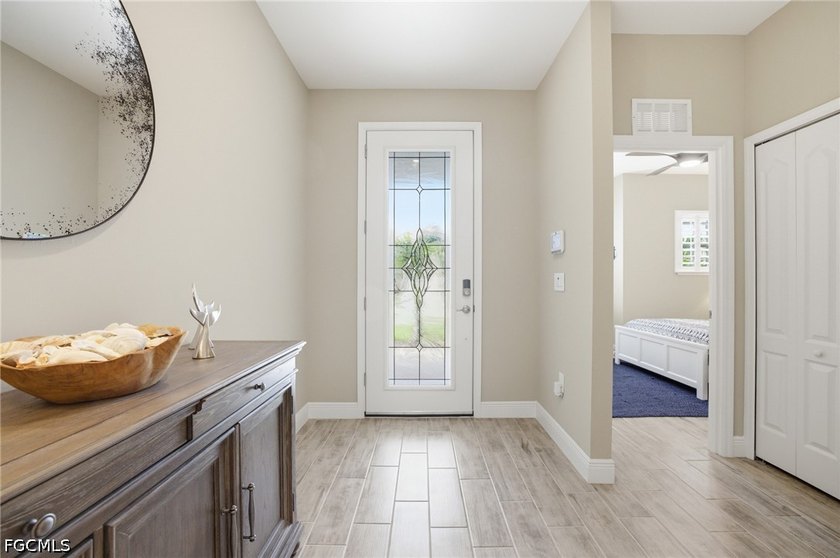 Beautifully built in 2023, this 3-bedroom plus den, 2-bath home - photo 3