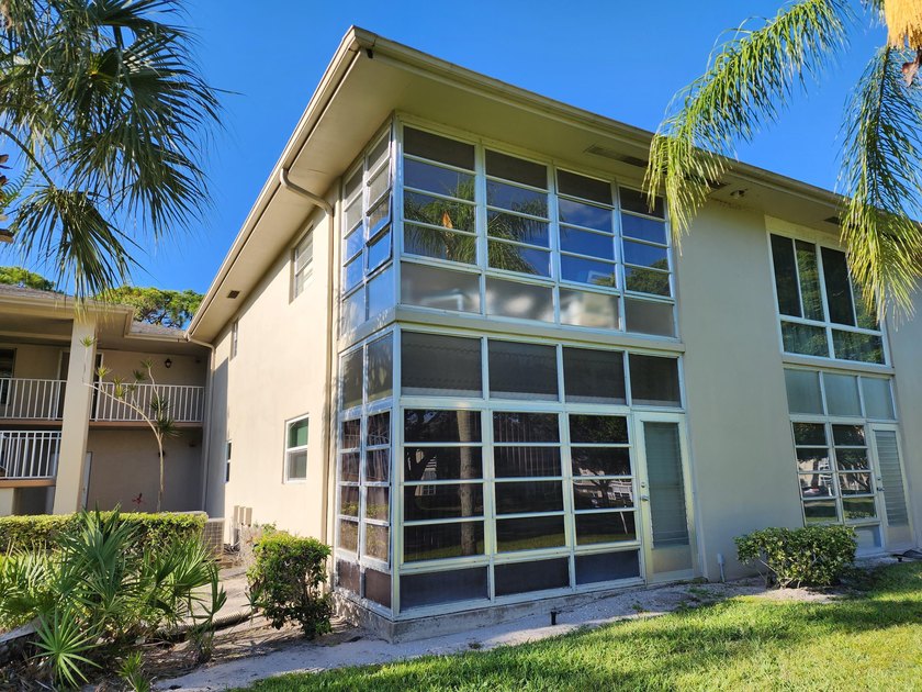 Welcome to Vista St Lucie, a private, active adult community in - photo 20