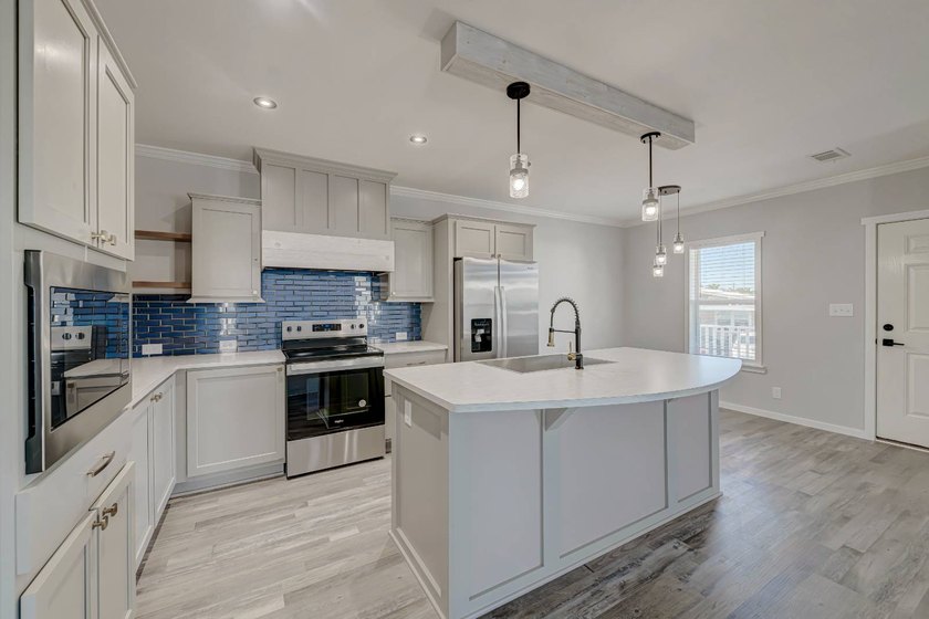PRICE REDUCED!! Brand New 2025 Palm Harbor! 1386 sq Ft of beauty - photo 9