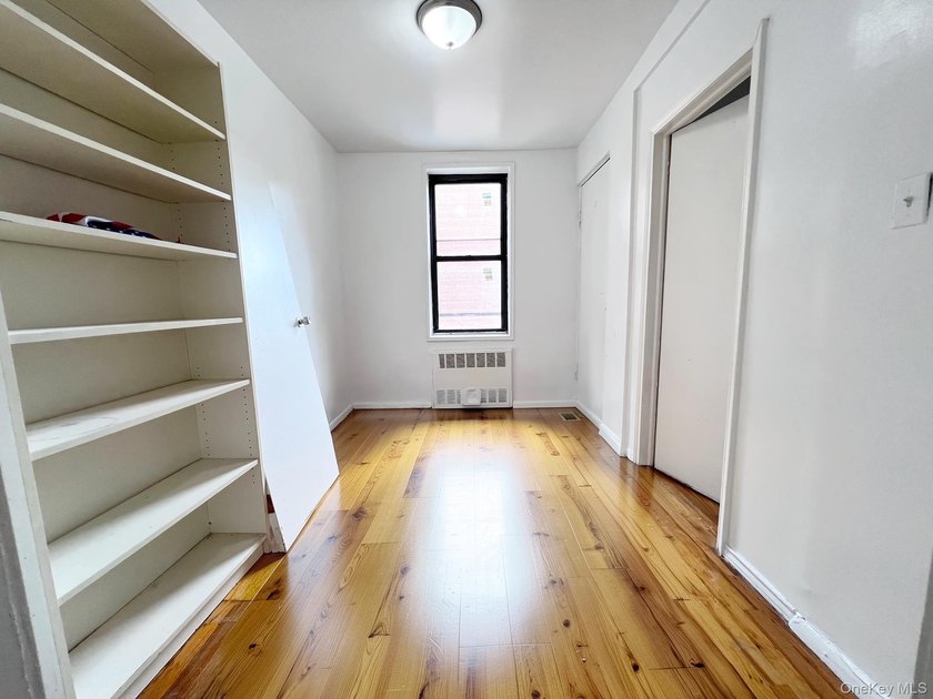 Welcome to this bright and spacious A-line 2-bedroom, 1-bath - photo 10