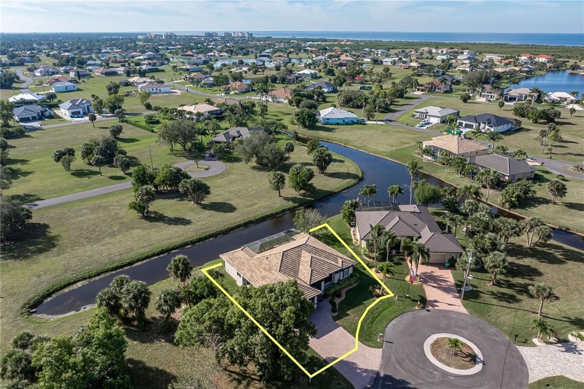 LAKEFRONT POOL HOME IN BURNT STORE LAKES W/SOUTHERN REAR - photo 2