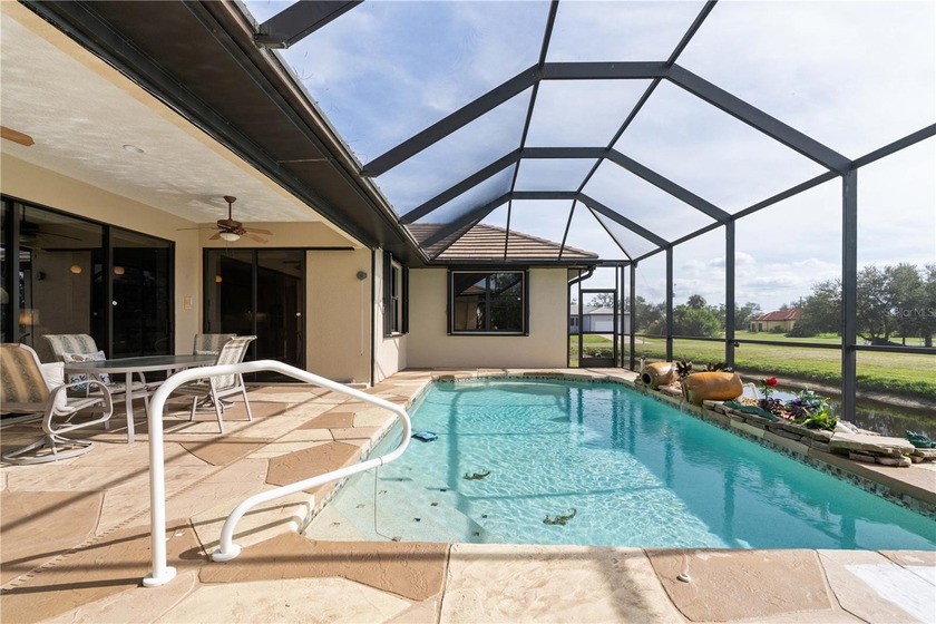 LAKEFRONT POOL HOME IN BURNT STORE LAKES W/SOUTHERN REAR - photo 6