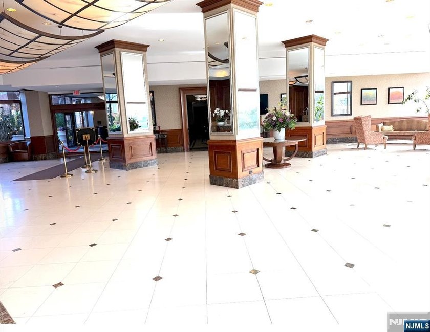 Welcome to THE PALISADES this move-in ready 1-bedroom - photo 5